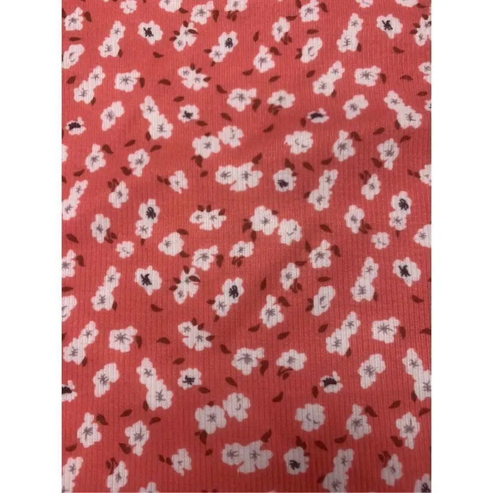 Floral Patterned T-shirt - Picture 6 of 8